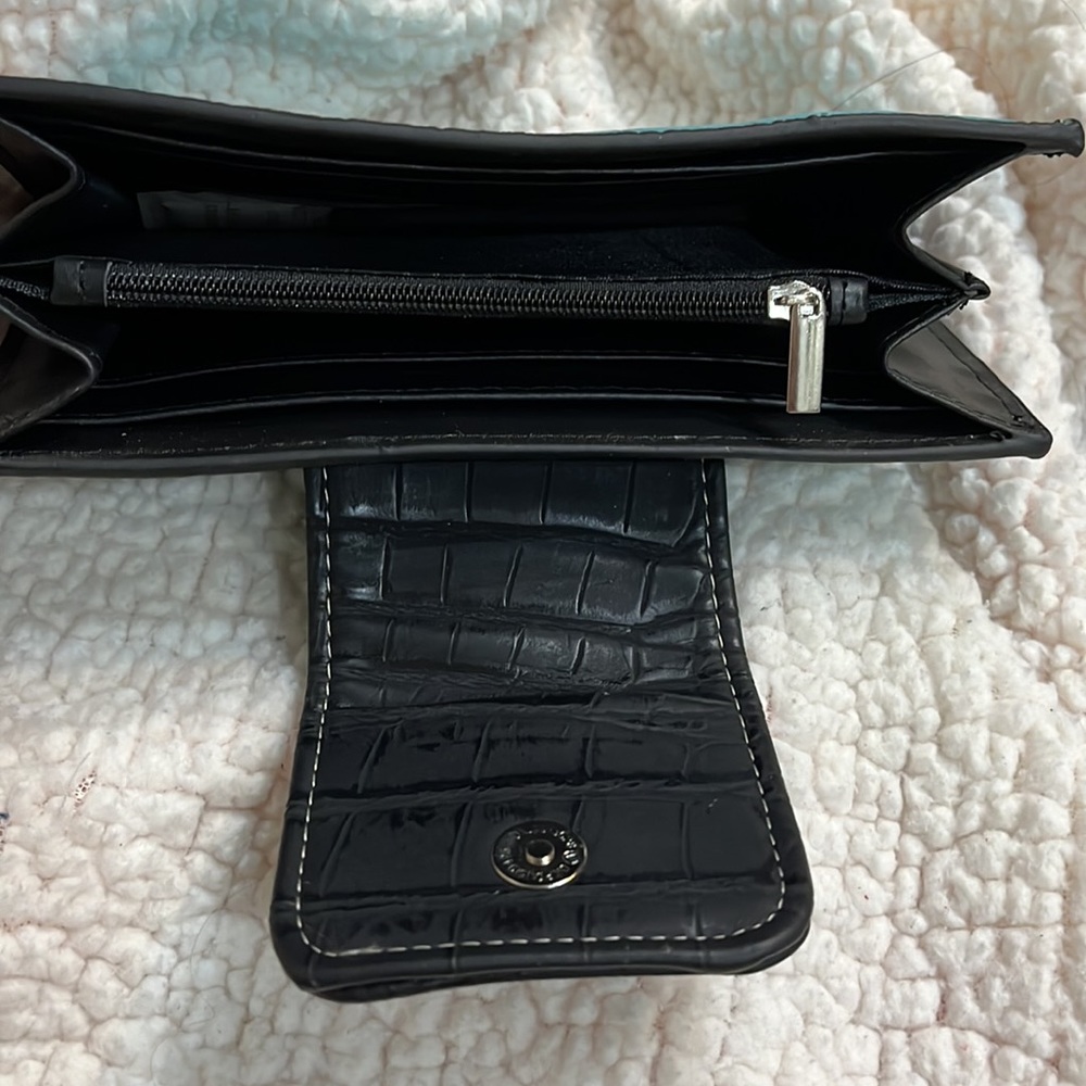 Turquoise Wallet - Picture 3 of 5